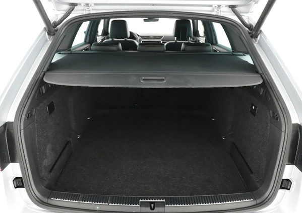 Skoda Superb cena 124945 przebieg: 113857, rok produkcji 2020 z Bierutów małe 596
